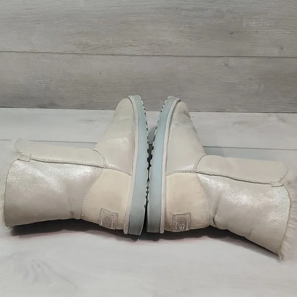 Ugg Australia Women Bailey I Do Wedding Bridal Short Sheepskin Boots shoes 8 - Picture 7 of 15